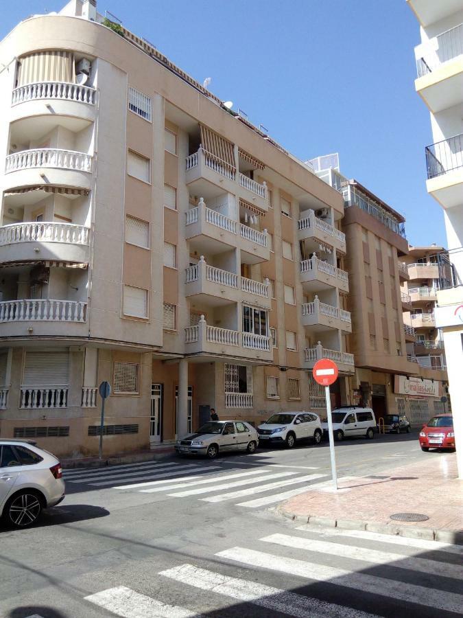 Apartment Only 250M From The Beach Los Locos Torrevieja Luaran gambar